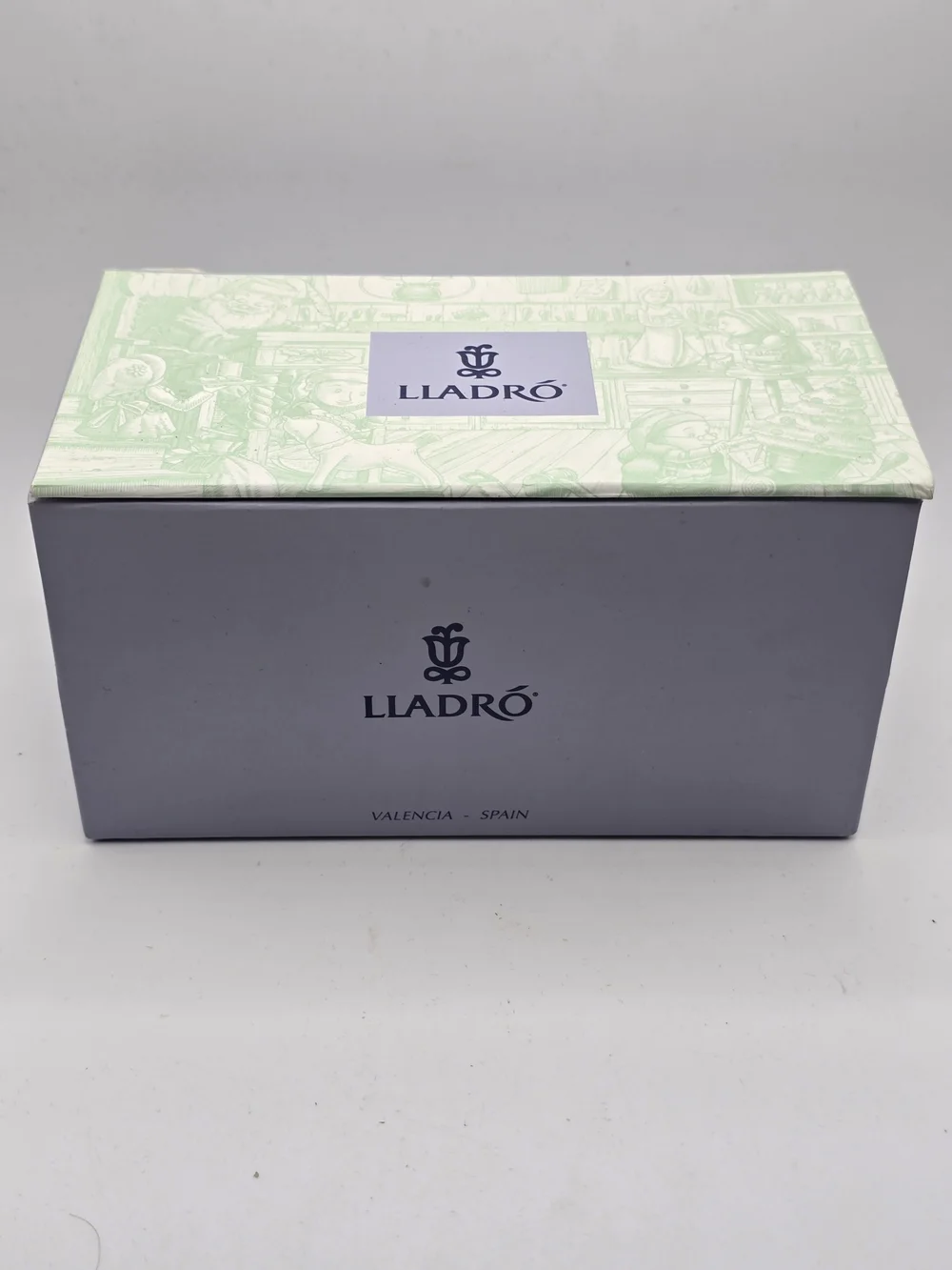 Lladró Ceramic Holiday Tree Figurine